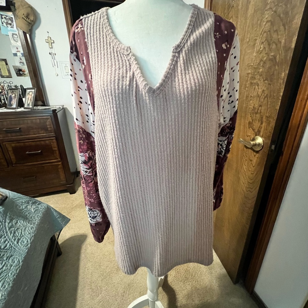 Maurices Women's Ribbed Knit Top with Patterned Sleeves